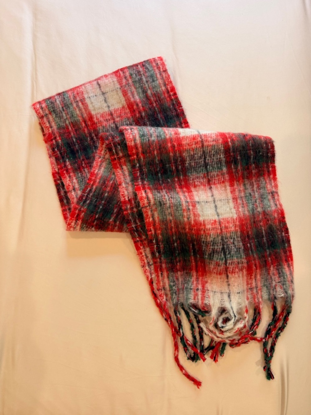 Old Navy Plaid Brushed Fringe Scarf (One Size)